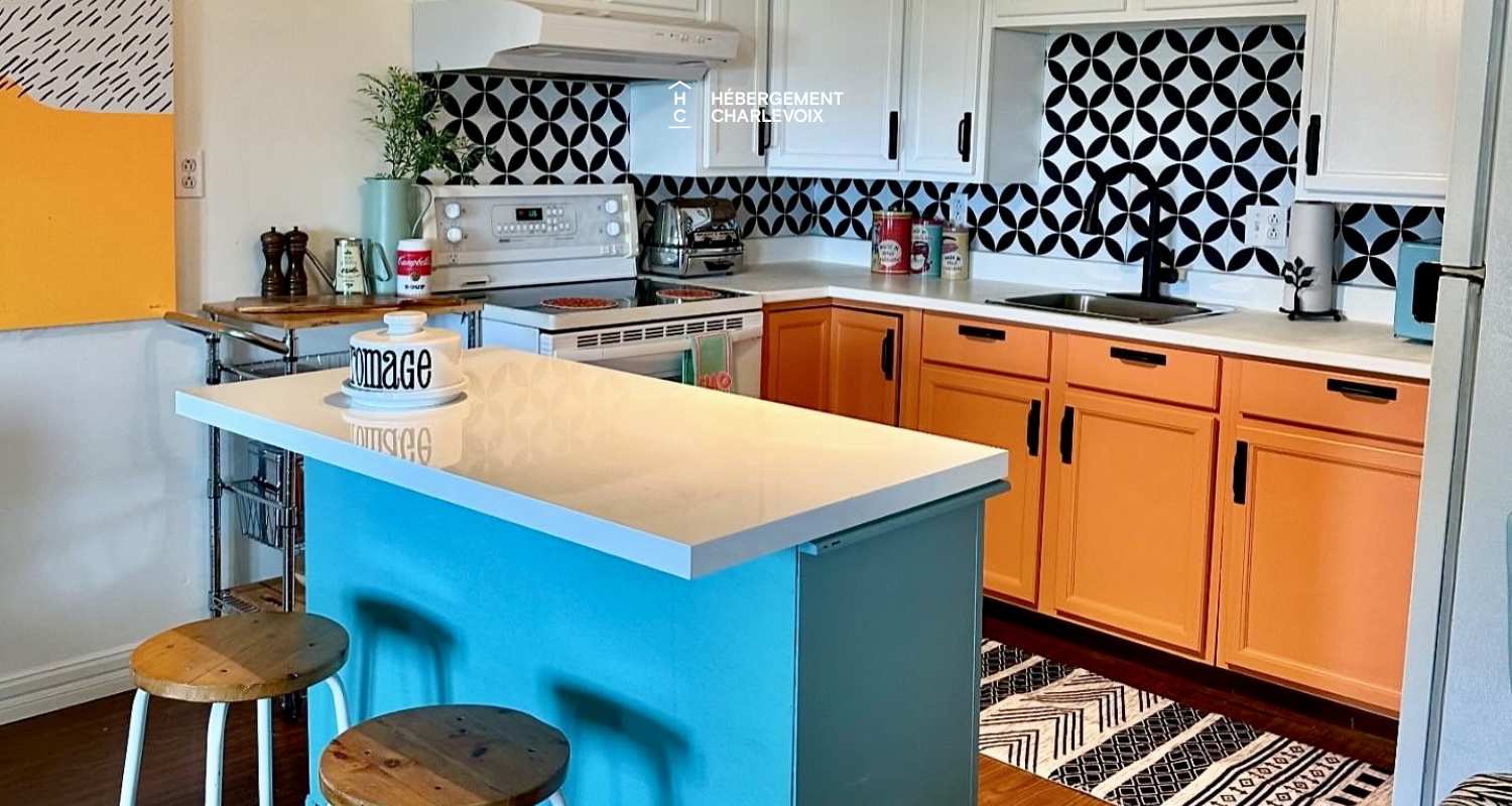 MIG-316 - A few minutes walk from the St. Lawrence River.